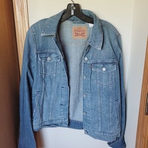 Levi Boyfriend Denim Jacket